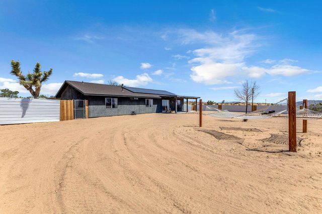 56625 Lowe Avenue, Yucca Valley, CA 92284