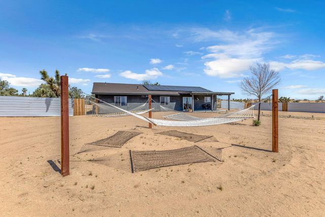 56625 Lowe Avenue, Yucca Valley, CA 92284