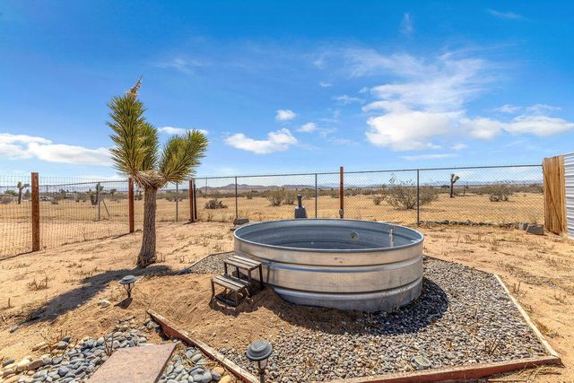 56625 Lowe Avenue, Yucca Valley, CA 92284