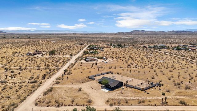 56625 Lowe Avenue, Yucca Valley, CA 92284