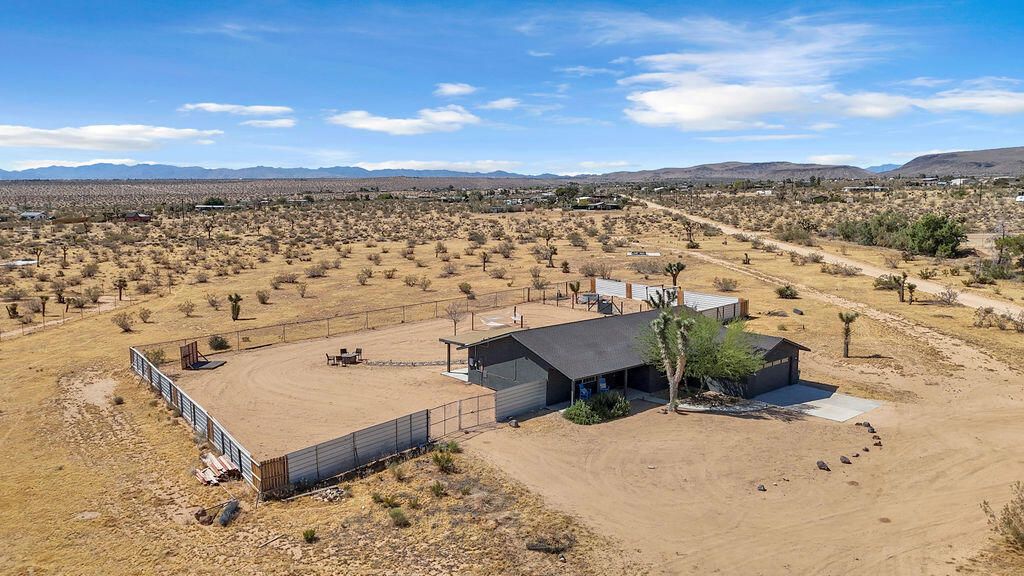 56625 Lowe Avenue, Yucca Valley, CA 92284