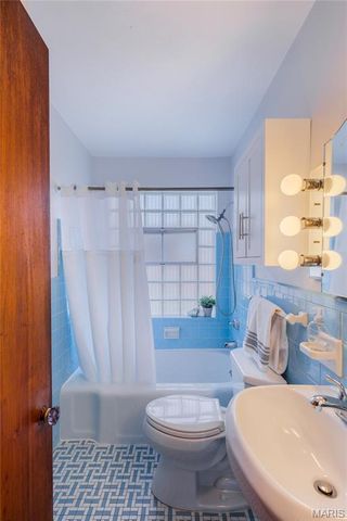 5538 Mardel Avenue, St Louis, MO 63109