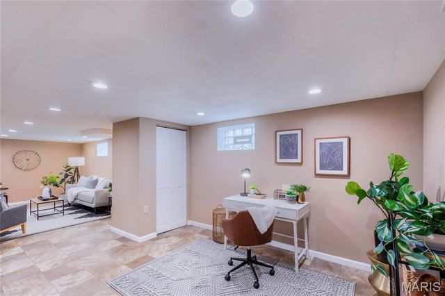 5538 Mardel Avenue, St Louis, MO 63109