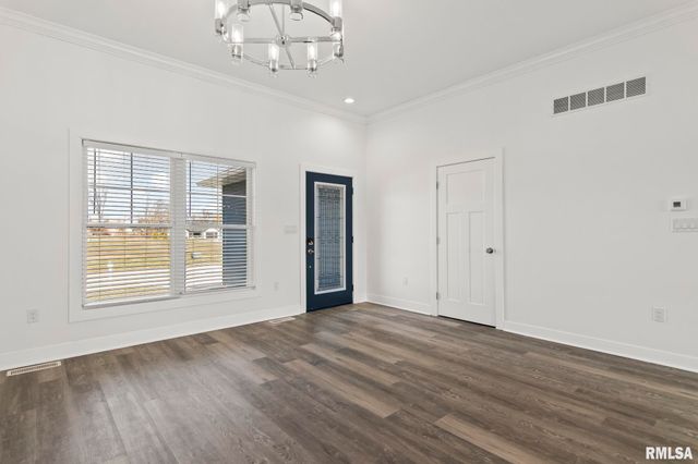 72 Moonlight Court, Chatham, IL 62629