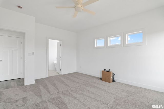 72 Moonlight Court, Chatham, IL 62629