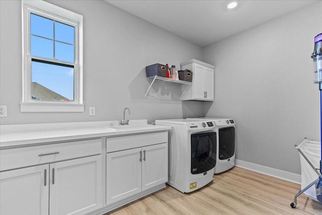 W158N6711 Tamarack TRAIL, Menomonee Falls, WI 53051