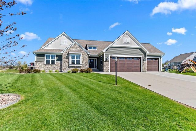 W158N6711 Tamarack TRAIL, Menomonee Falls, WI 53051