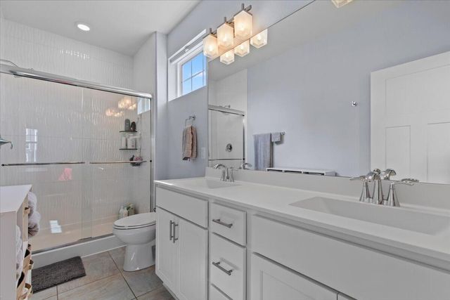 W158N6711 Tamarack TRAIL, Menomonee Falls, WI 53051