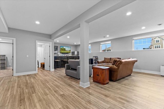 W158N6711 Tamarack TRAIL, Menomonee Falls, WI 53051