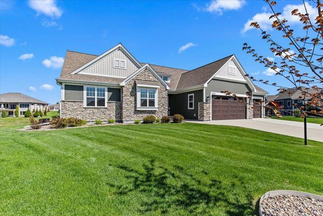 W158N6711 Tamarack TRAIL, Menomonee Falls, WI 53051