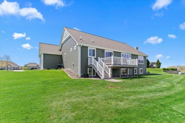 W158N6711 Tamarack TRAIL, Menomonee Falls, WI 53051