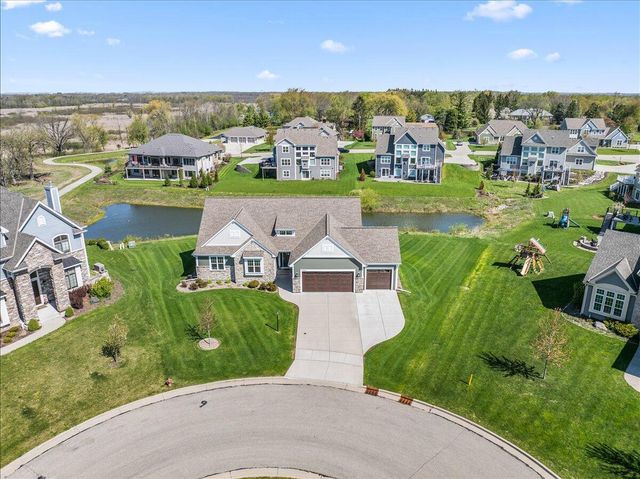 W158N6711 Tamarack TRAIL, Menomonee Falls, WI 53051