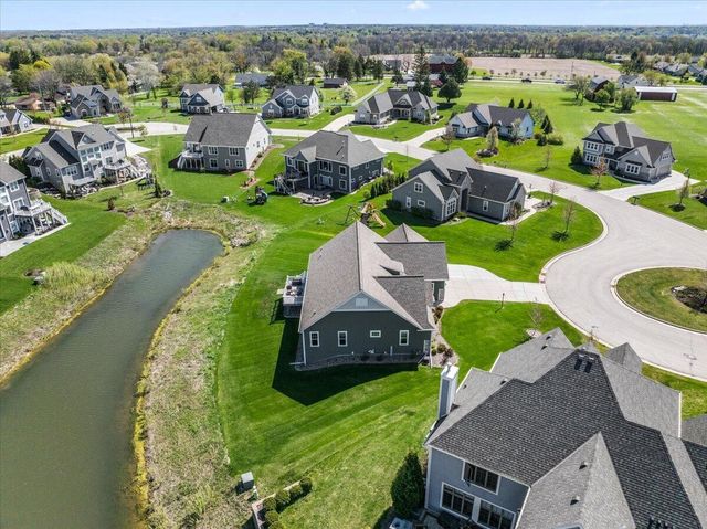 W158N6711 Tamarack TRAIL, Menomonee Falls, WI 53051