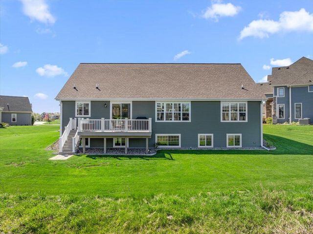 W158N6711 Tamarack TRAIL, Menomonee Falls, WI 53051