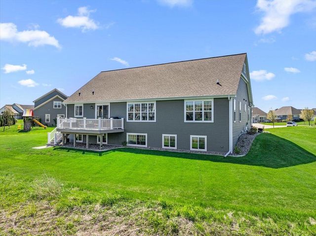 W158N6711 Tamarack TRAIL, Menomonee Falls, WI 53051