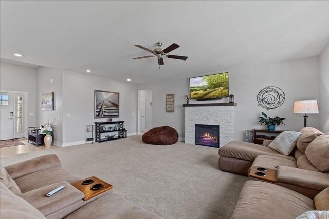 W158N6711 Tamarack TRAIL, Menomonee Falls, WI 53051
