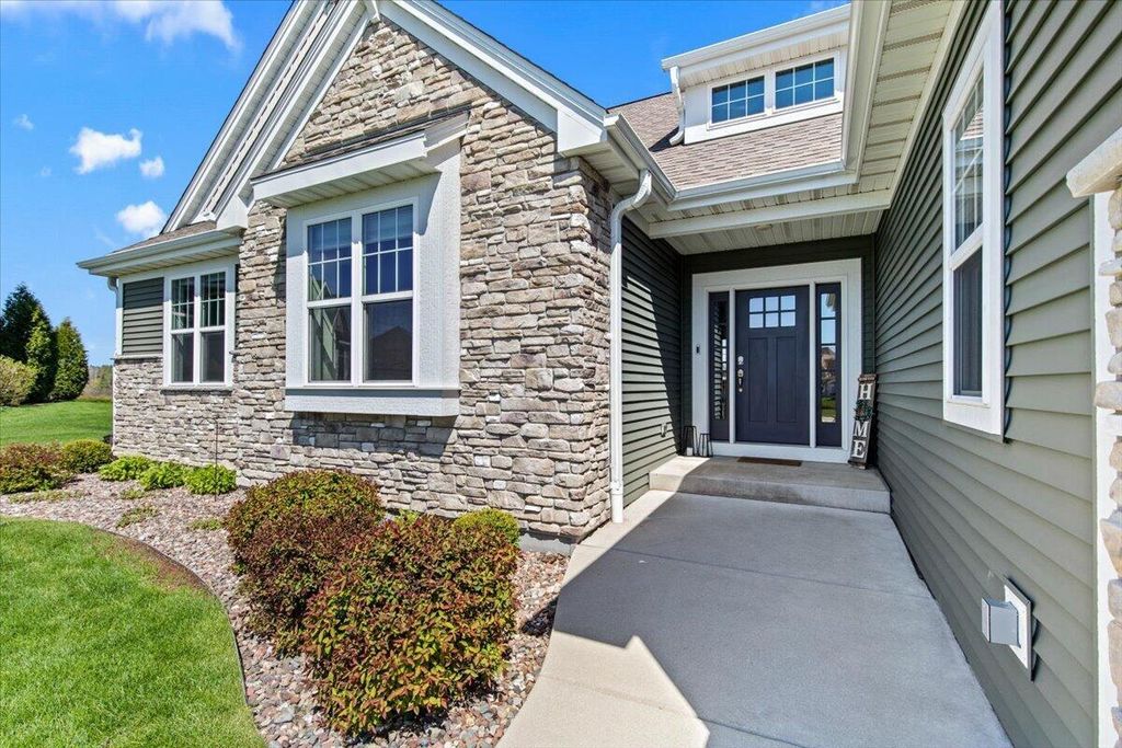 W158N6711 Tamarack TRAIL, Menomonee Falls, WI 53051
