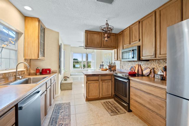 9244 July Ln, St Augustine, FL 32080