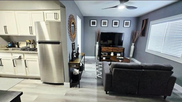 905 E Fayle Street, Baytown, TX 77520