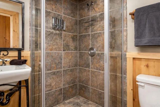 651 S Knight Avenue, Big Bear Lake, CA 92315