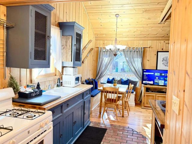 651 S Knight Avenue, Big Bear Lake, CA 92315