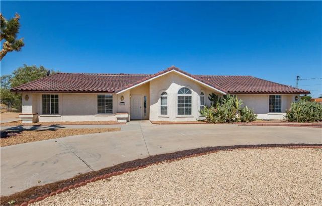10658 9th Avenue, Hesperia, CA 92345
