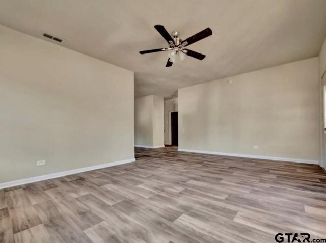 511 Woodlawn, Henderson, TX 75652