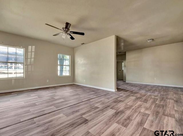 511 Woodlawn, Henderson, TX 75652