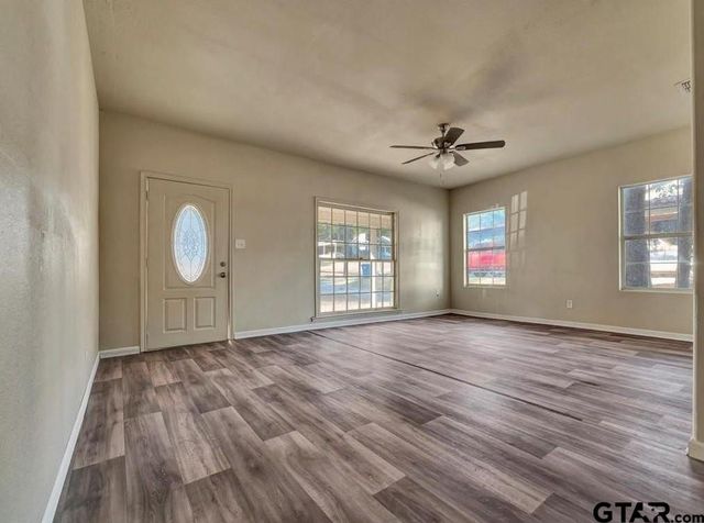 511 Woodlawn, Henderson, TX 75652