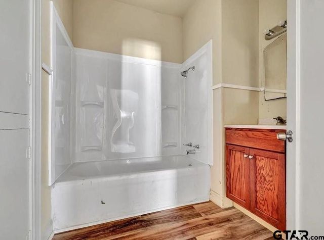 511 Woodlawn, Henderson, TX 75652