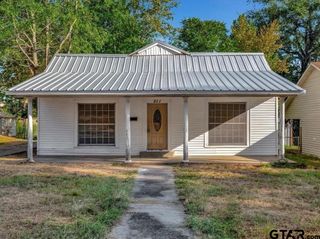 511 Woodlawn, Henderson, TX 75652