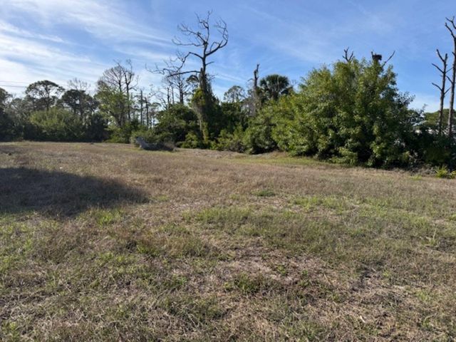 237 BOUNDARY BOULEVARD, Rotonda West, FL 33947