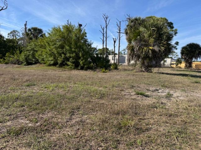 237 BOUNDARY BOULEVARD, Rotonda West, FL 33947