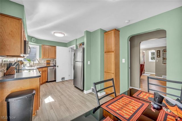 3285 Stoney Ridge Road, Avon, OH 44011