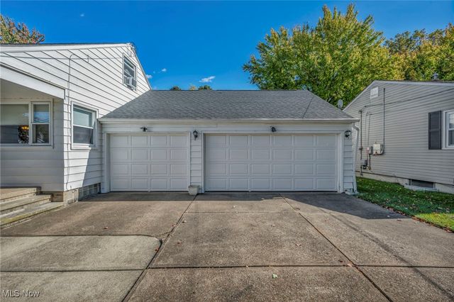 3285 Stoney Ridge Road, Avon, OH 44011