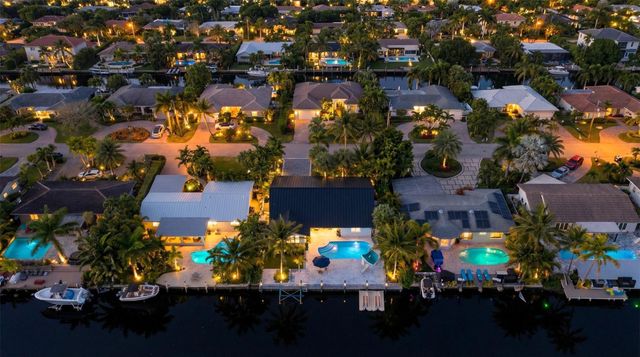 2116 NE 25th Street, Wilton Manors, FL 33305