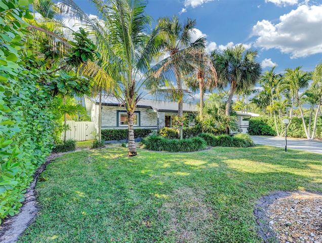 2116 NE 25th Street, Wilton Manors, FL 33305