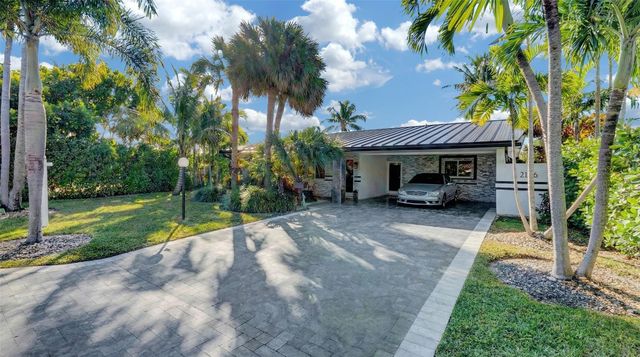2116 NE 25th Street, Wilton Manors, FL 33305