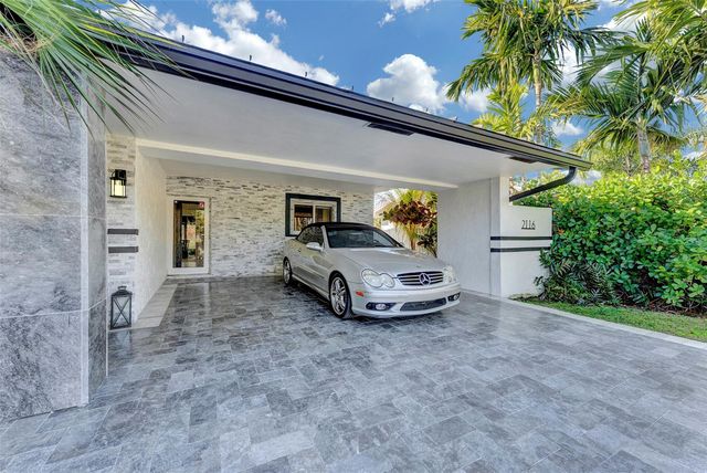 2116 NE 25th Street, Wilton Manors, FL 33305