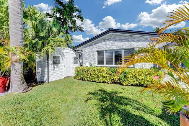 2116 NE 25th Street, Wilton Manors, FL 33305