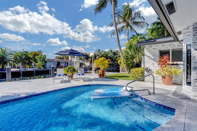 2116 NE 25th Street, Wilton Manors, FL 33305