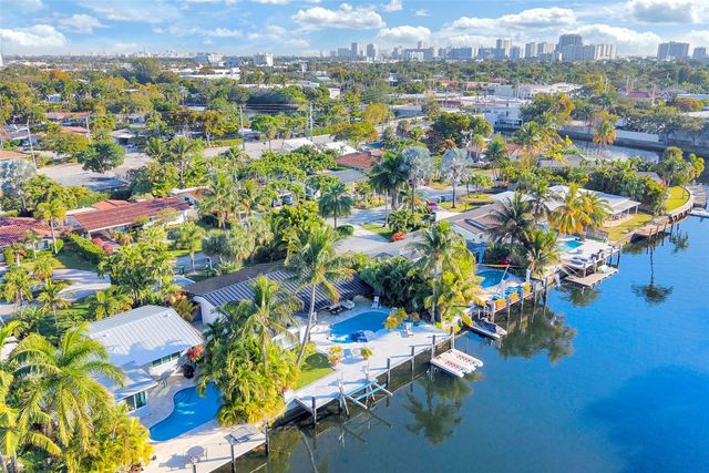 2116 NE 25th Street, Wilton Manors, FL 33305