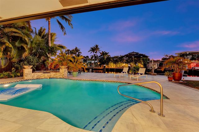 2116 NE 25th Street, Wilton Manors, FL 33305