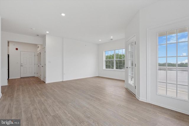 16354 RIVER VIEW CT, Bristol, PA 19007