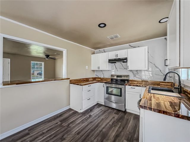3437 Austin St, Corpus Christi, TX 78411