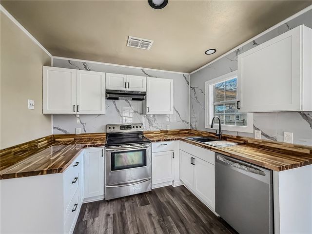 3437 Austin St, Corpus Christi, TX 78411