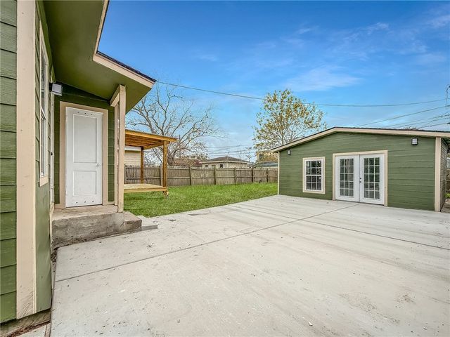 3437 Austin St, Corpus Christi, TX 78411