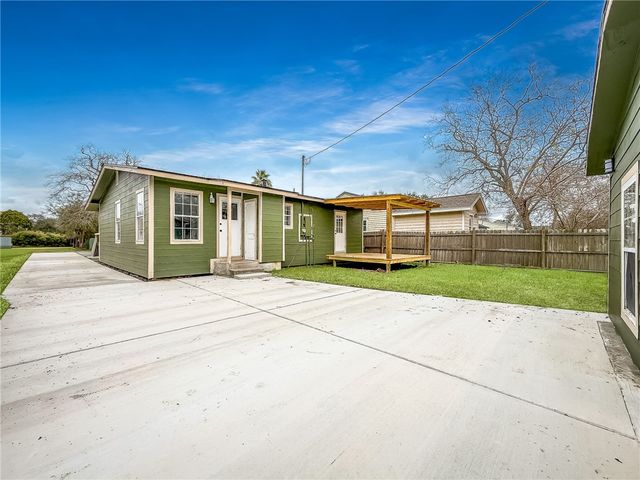 3437 Austin St, Corpus Christi, TX 78411