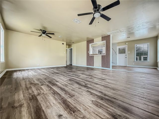 3437 Austin St, Corpus Christi, TX 78411
