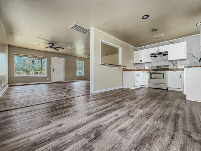 3437 Austin St, Corpus Christi, TX 78411